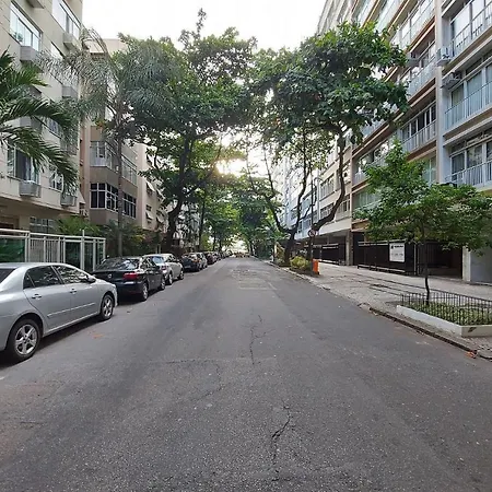 Concept Studio a 200m PRAIA de IPANEMA e 500m Praia COPACABANA - Portaria 24h, Cozinha Completa, Ar Condicionado, SmarTV e Wi-Fi 35mbps-2